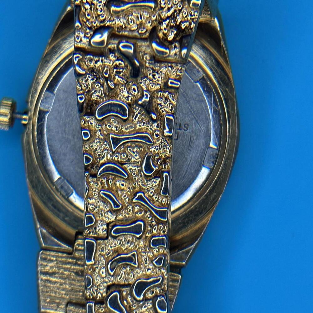 Vintage Elgin Quartz Gold Nugget Plated Diamond Chip Elegant Women’s Watch - Picture 6 of 12